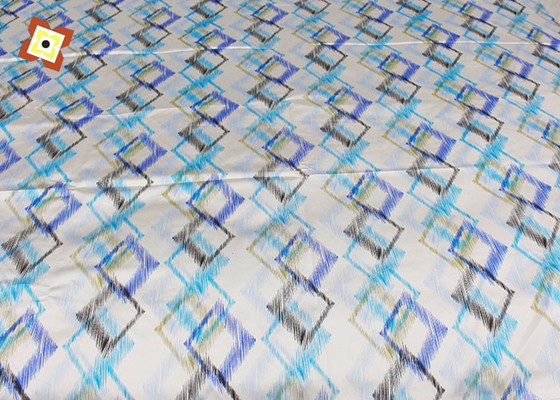 100% 폴리에스터 마이크로 섬유 직물 호흡 Jacquard DOT 스타일 메모리 폼 매트리스 가정 장식 소파 커버 직접 공장